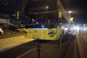 Maltepe’de otomobil İETT otobüsüne çarptı: 1 ölü, 1 yaralı