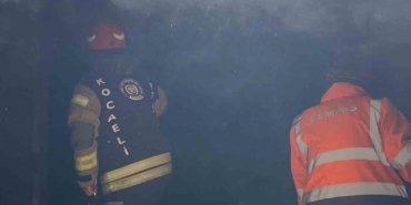 Mangal kömürü üretimi yapılan işletmede yangın paniği