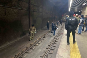 Marmaray’da tren aylarına atlayan şahıs hayatını kaybetti