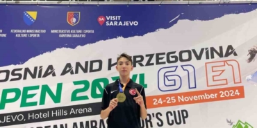 Milli sporcu Gesge, Bosna Hersek’ten altın madalya ile döndü