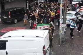 Muhaliflerin Şam’ı ele geçirmesi İstanbul’da konvoylarla kutlandı