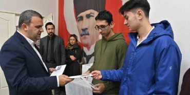 Öğrencilere 250 TL harçlık ve 5 GB mobil destek