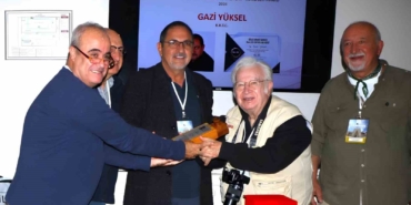 Öğretim Görevlisi Gazi Yüksel, ‘Dünyada Yılın Fotoğrafçısı Onur Ödülü’nün sahibi oldu