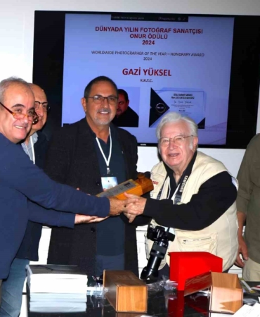 Öğretim Görevlisi Gazi Yüksel, ‘Dünyada Yılın Fotoğrafçısı Onur Ödülü’nün sahibi oldu