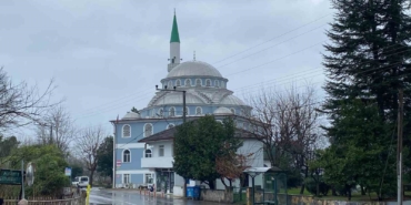 Ölmeden iki camide selasını okuttu, mahalleli hayrete düştü