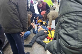 Otomobil, 11 yaşındaki çocuğun ayağının üzerinden geçti