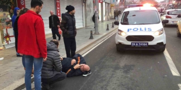 Otomobilin çarptığı yaya yaralandı: O anlar kamerada