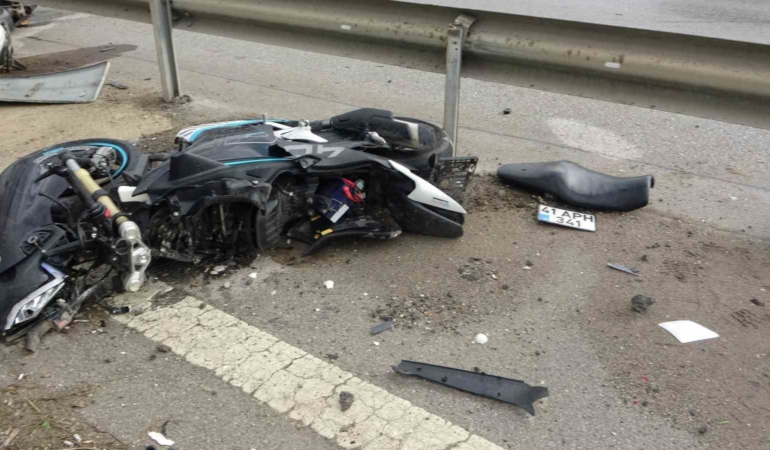 Pendik’te iki motosiklet çarpıştı: 1 ölü, 1 yaralı