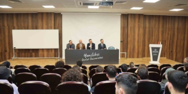 Rektör Çağlar öğrencilerle buluştu