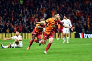 Roland Sallai ilk gol sevincini yaşadı