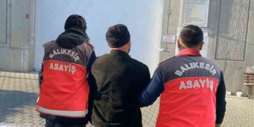 Sahte banka kartı ve kredi kartı üreten şahıs Ayvalık polisinden kaçamadı