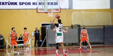 Sakarya Büyükşehir Basket takımının hedefi Bornova’da mutlak galibiyet