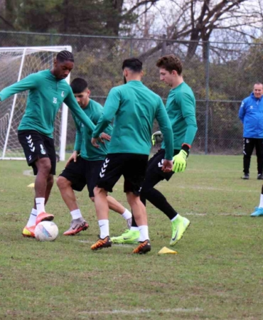 Sakaryaspor, Iğdır FK mesaisinde