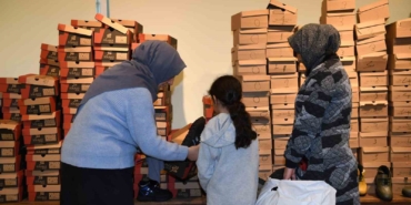 Sevgi Mağazası ihtiyaç sahiplerinin yanında