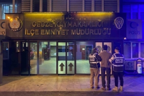 Sevinen Suriyelilerin önünü kesmişti, gözaltına alındı