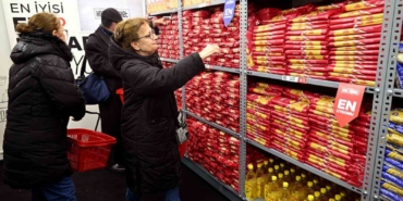 Şişli Belediyesi’nin "Gezici Kent Market" aracı yola çıktı