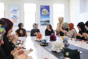 Sultangazi Belediyesi’nden kadınlara yönelik örgü yapım atölyesi