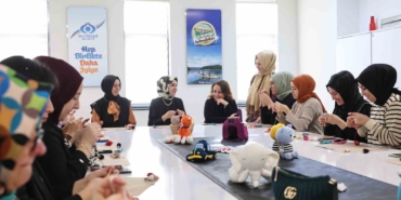 Sultangazi Belediyesi’nden kadınlara yönelik örgü yapım atölyesi