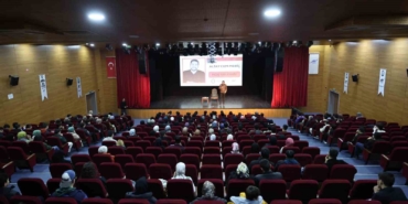 Sultangazi’de Belediyesi’nden "Okumak ve Yaşamak" üzerine söyleşi