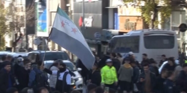 Suriye’de Esed rejiminin son bulması Fatih caddelerinde coşkuyla kutlanıyor