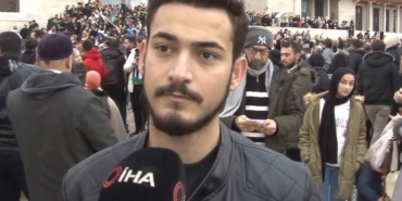 Suriye’de Esed rejiminin son bulması Fatih Camii’nde coşkuyla kutlanıyor