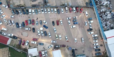 Suriyeliler dönmek için oto pazarları doldurdu