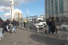 Taksim Meydanı demir bariyerlerle kapatıldı