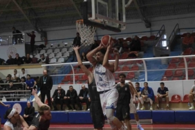 TB2L: Kocaeli BŞB Kağıtspor: 68 - Akhisar Belediye: 65