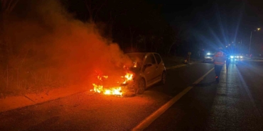 Tekirdağ’da İranlı kadının aracı alev topuna döndü