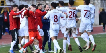 TFF 2. Lig: İnegölspor: 2 - Karaköprü Belediyespor: 1