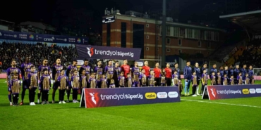 Trendyol Süper Lig: Eyüpspor: 0 - Fenerbahçe: 0 (Maç devam ediyor)