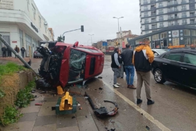 Tuzla’da 2 otomobil çarpıştı: 1 yaralı