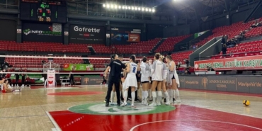 TVF Kadınlar 1. Ligi: Bozüyük Belediyesi Eğitim Spor Kulübü: 1 - Karşıyaka : 3