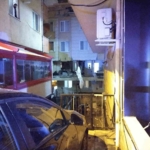 Ümraniye’de korkutan patlama: Evin duvarı yıkıldı