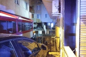Ümraniye’de korkutan patlama: Evin duvarı yıkıldı