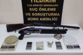 Uyuşturucu madde ticareti yapmaktan aranan cezaevi firarisi arkadaşlarıyla 3 polisi yaraladı