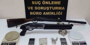 Uyuşturucu madde ticareti yapmaktan aranan cezaevi firarisi arkadaşlarıyla 3 polisi yaraladı
