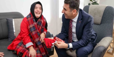 Vali Aygöl’den Efe ailesine ziyaret