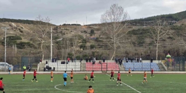 Vitraspor ilk yarıya önde girdiği maçı yediği 4 golle kaybetti