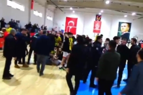 Voleybolculara taraftarlar saldırdı: 3 sporcu yaralandı