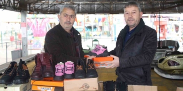 Yalovalı hayırsever, 10 yıldır ihtiyaç sahibi çocuklara ayakkabı yardımı yapıyor