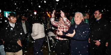 Yeni yıl coşkusu, Bursa yeni yıl meydanında yaşanıyor