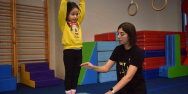 Yıldırımlı miniklere cimnastik eğitimi