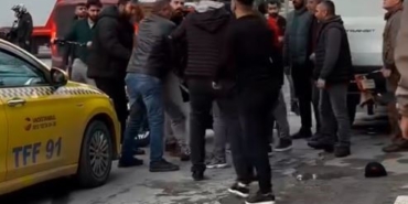 Zeytinburnu’nda kadının cep telefonunu çalan şahsı vatandaşlar yakaladı