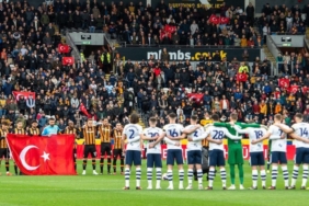 Acun Ilıcalı’dan Hull City-Leeds United maçı öncesi ’Türk Bayrağı’ açıklaması