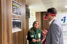 Alkolün etkilerini sanal gerçeklik gözlüğü ile deneyimleterek bağımlılığa dikkat çektiler