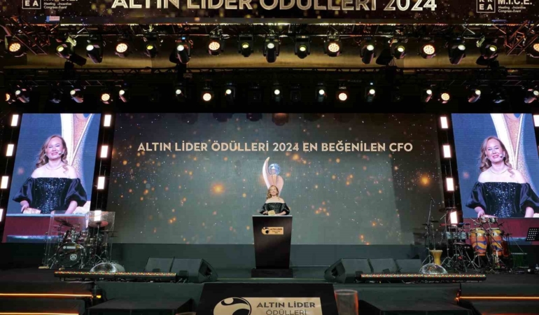 Altın Liderler Ödül Töreni’nde ‘Türkiye’nin En Beğenilen Finans Liderleri’ ödüllerini aldı