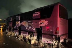 Arnavutköy’de otobüsle seyir halindeyken kalp krizi geçirip kaza yapan sürücü hayatını kaybetti