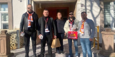 Ayvalık’ta Galatasaray’ın taraftar grubundan Alzheimer hastalarına anlamlı destek