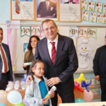 Ayvalık’ta öğrencilerin karne heyecanı